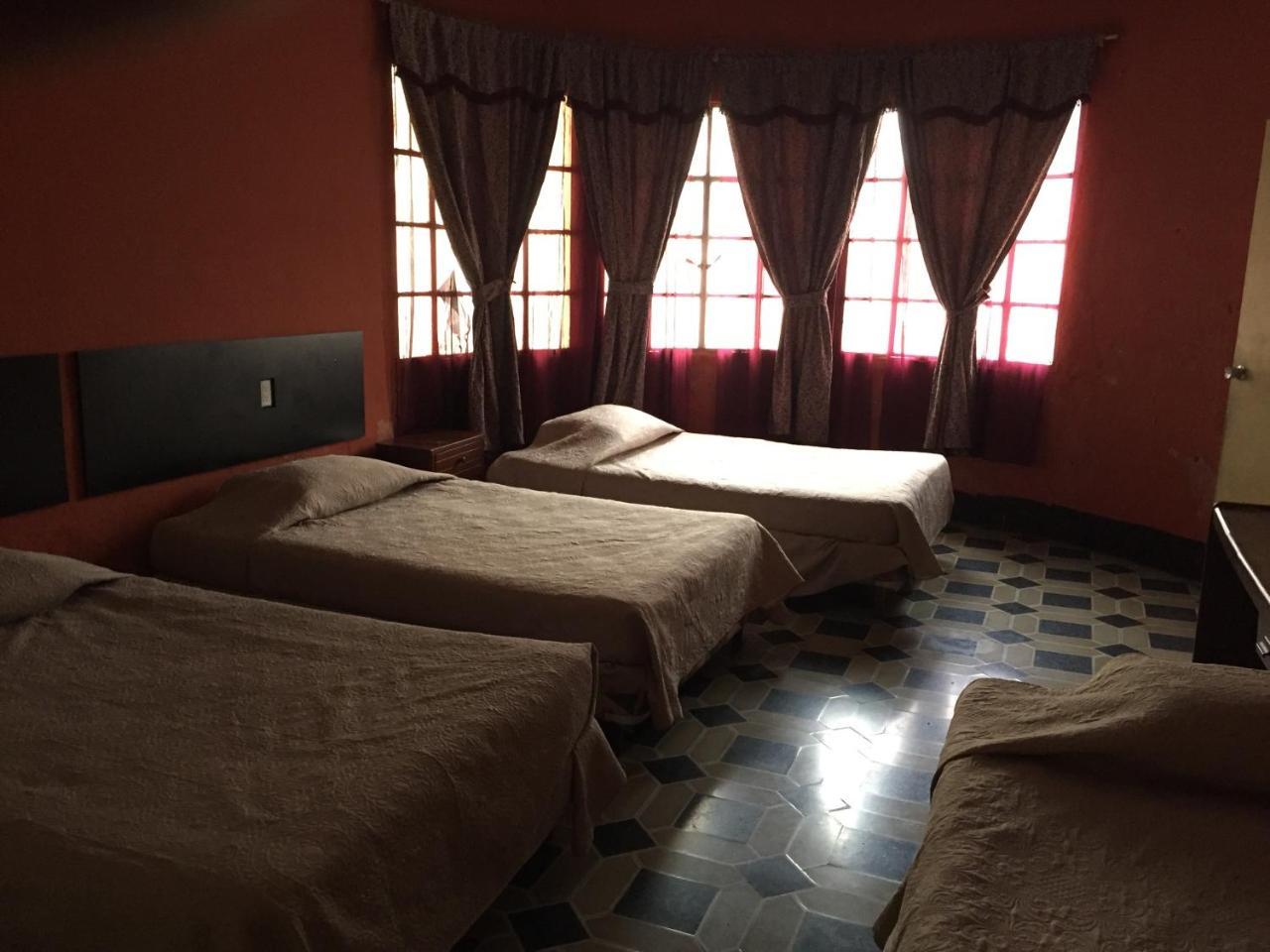 Hotel Mayesstic Guatemala-Stad Buitenkant foto