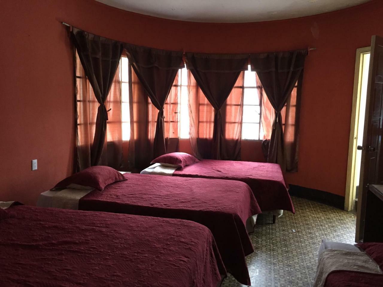 Hotel Mayesstic Guatemala-Stad Buitenkant foto